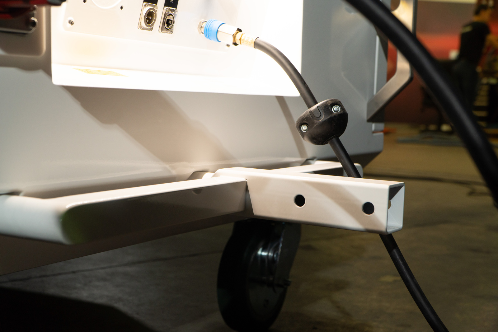 QF-2000: Integrated towing system laser cleaning system