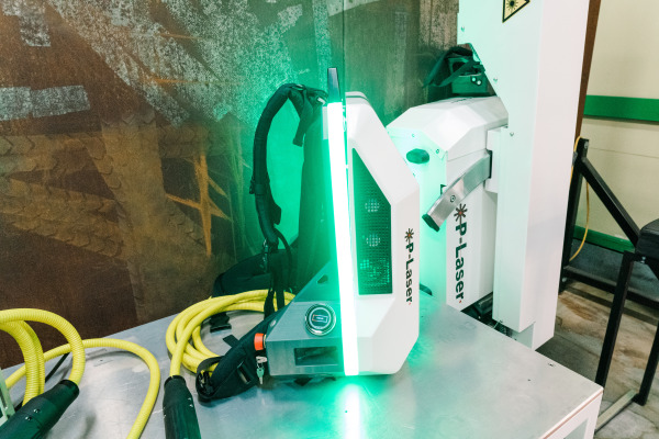LPC-100 Laserpack is a laser cleaning backpack