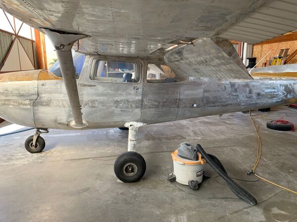 Plane cleaning