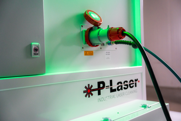 Cube line power plug